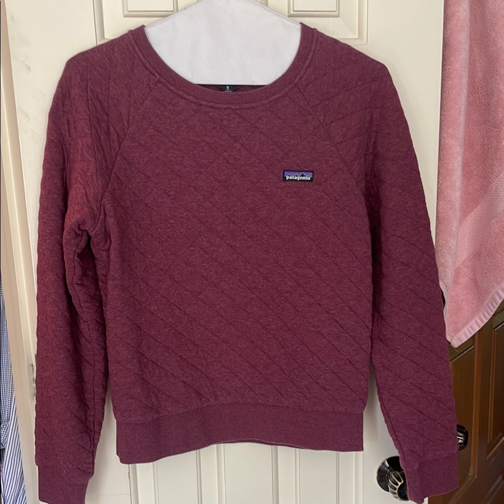 Patagonia Red Crew Neck Sweater Textured Casual Fit